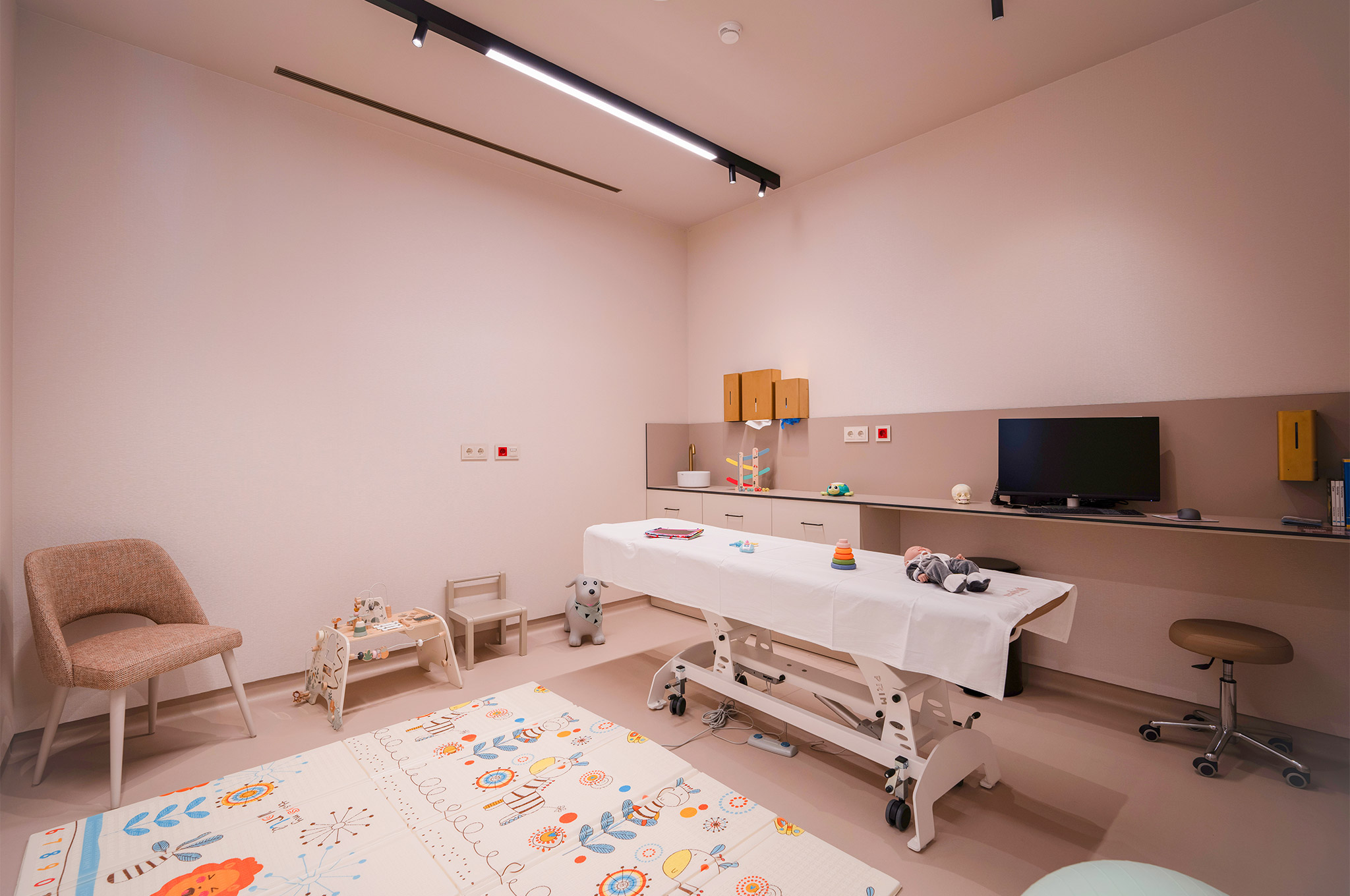 Fotografia da clínica Madrialli: Gabinetes de Fisioterapia