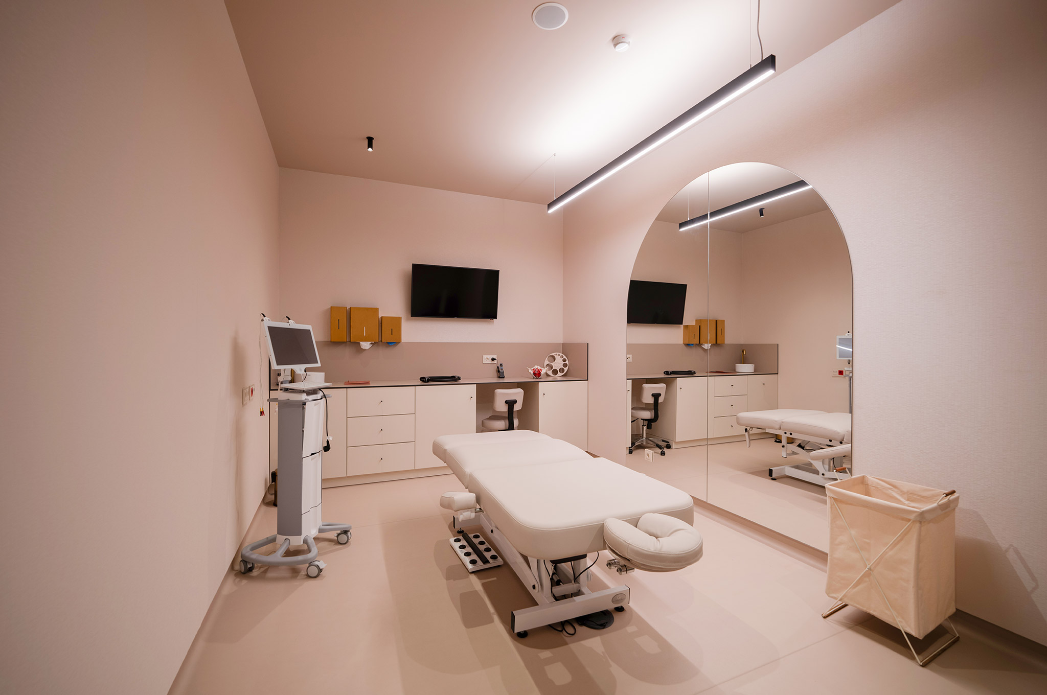 Fotografia da clínica Madrialli: Gabinetes de Fisioterapia