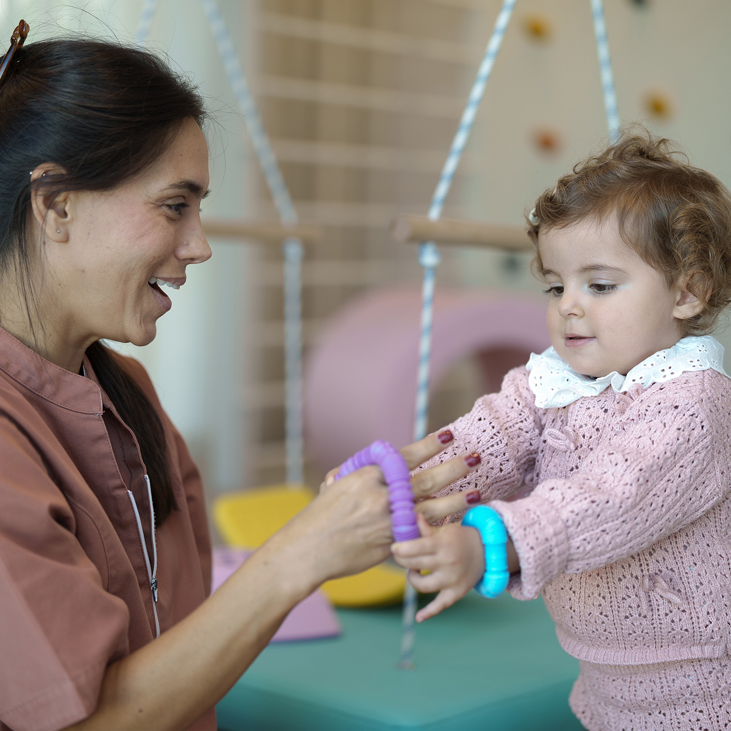 Fotografia da clínica Madrialli: Sala de Terapia Pediátrica